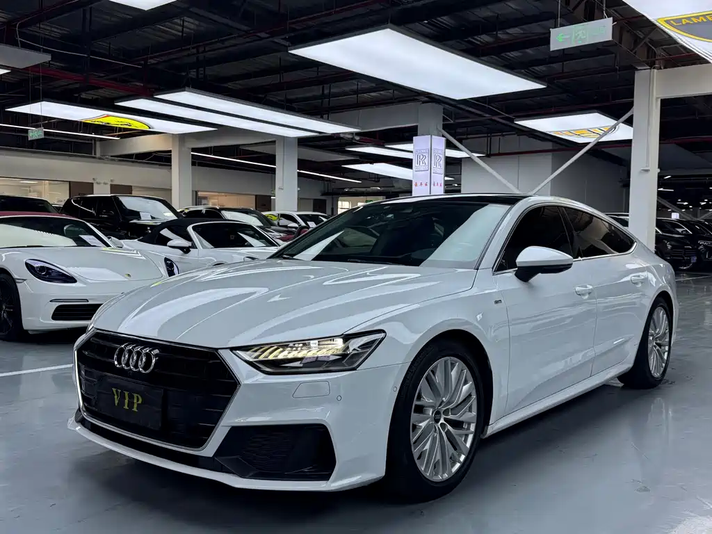 Audi A7 2021 — фото 1