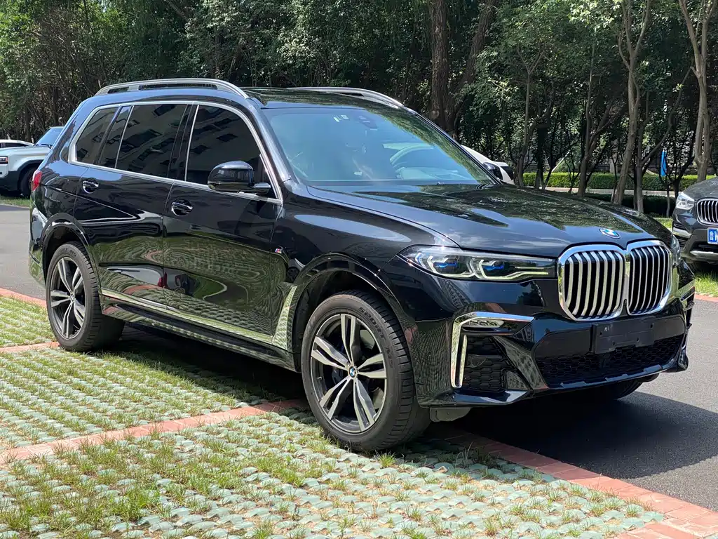 BMW X7 2021 — фото 3