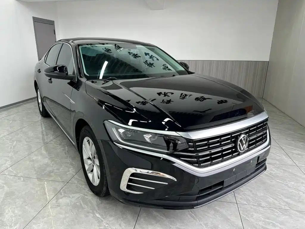 Volkswagen Passat 2023