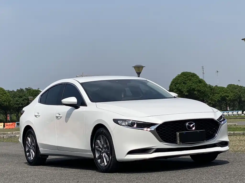 Mazda 3 Axela 2022