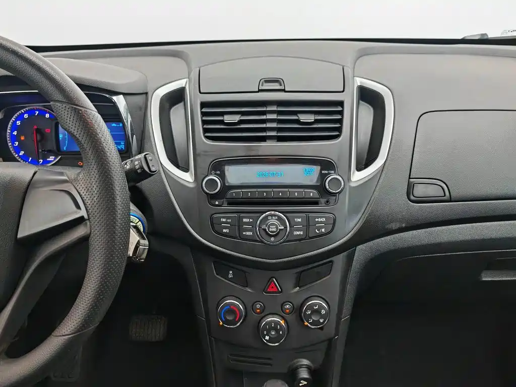 Chevrolet Trax 2016 — фото 12