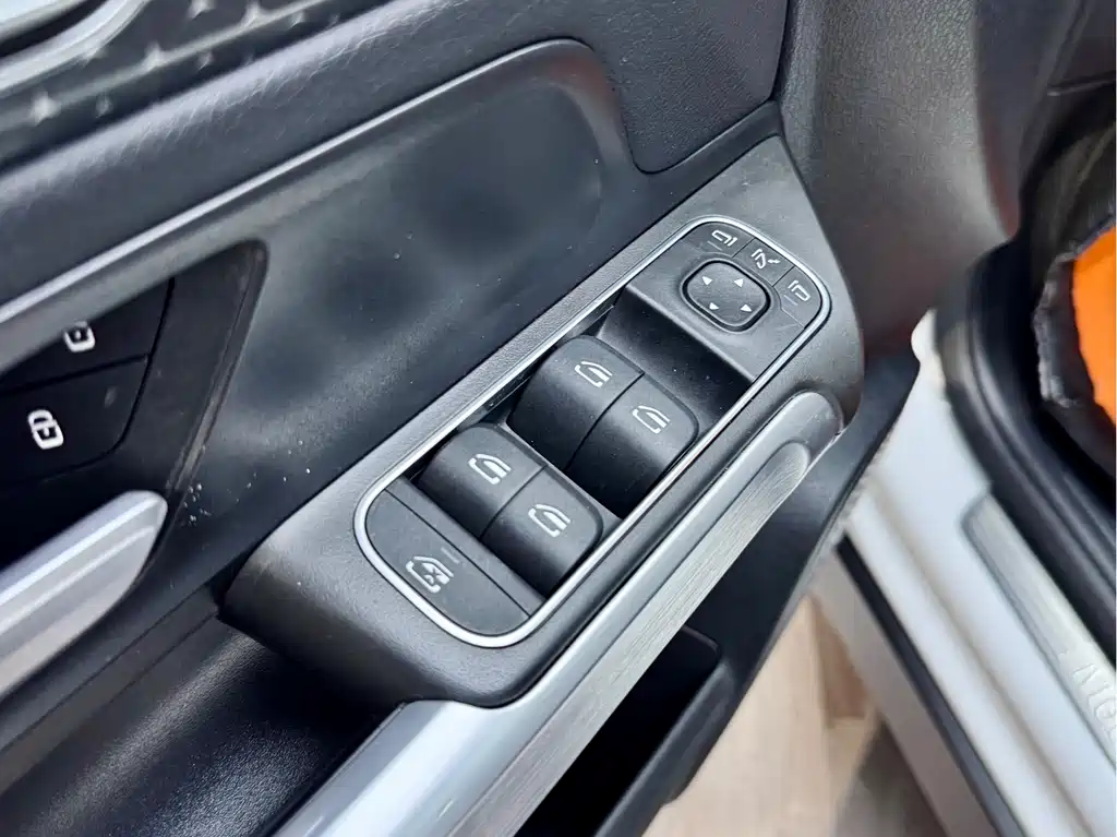 Mercedes-Benz GLB 2024 — фото 16