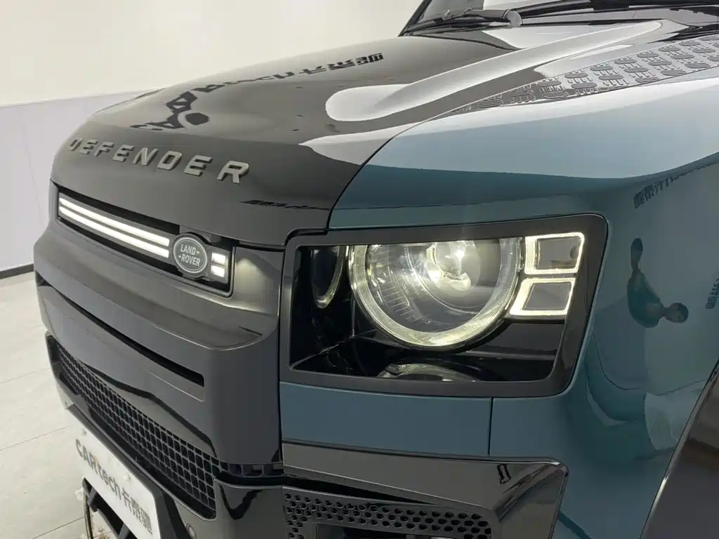 Land Rover Defender 2025 — фото 9