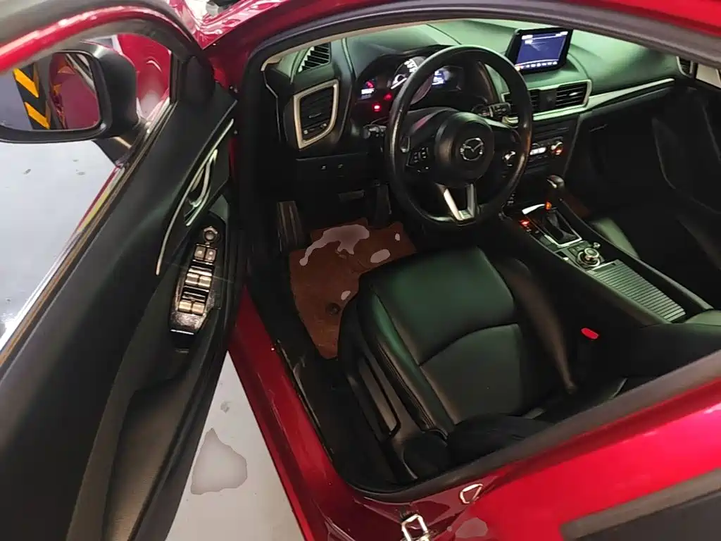 Mazda 3 Axela 2019 — фото 16