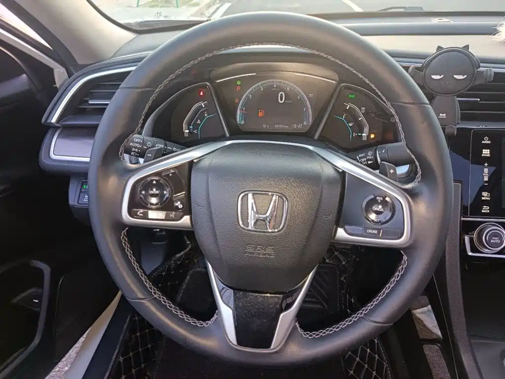 Honda Civic 2019 — фото 12
