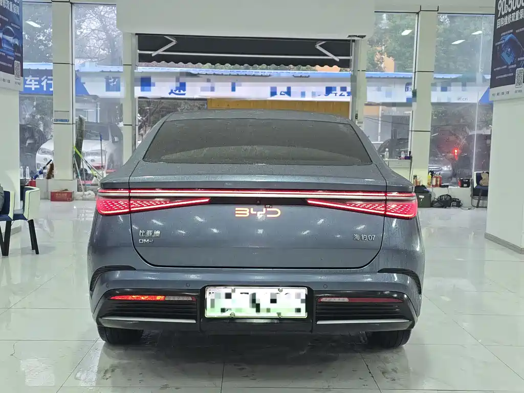 BYD Seal 07 DM-i 2025 — фото 12