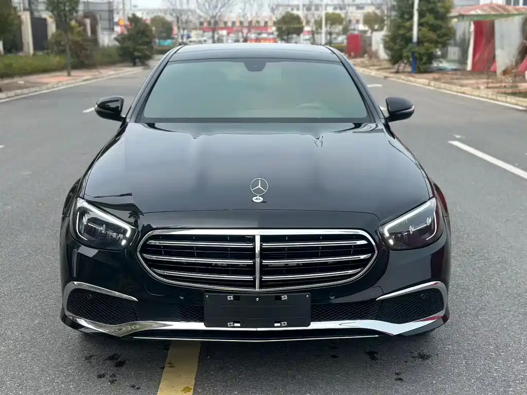 Mercedes-Benz E-Class 2022 — фото 2