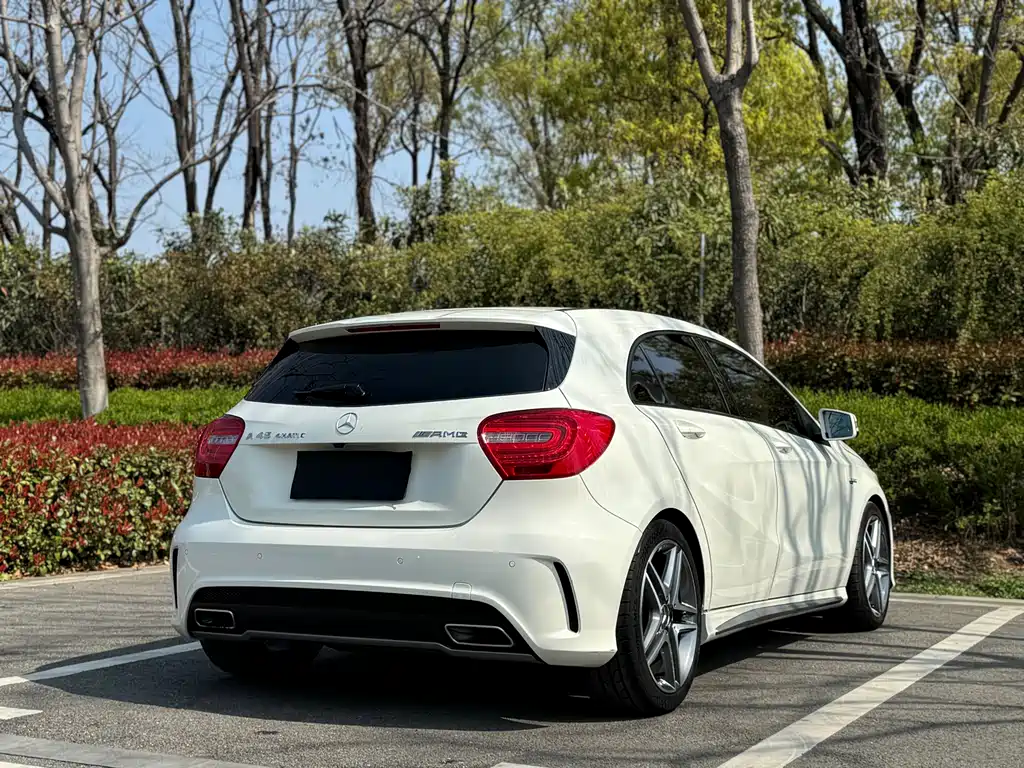 Mercedes-Benz A-Class AMG 2015 — фото 18