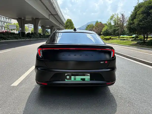 Arcfox Alpha S 2025