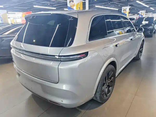 Li Auto L8 2023