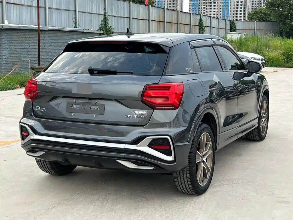 Audi Q2L 2022 — фото 10