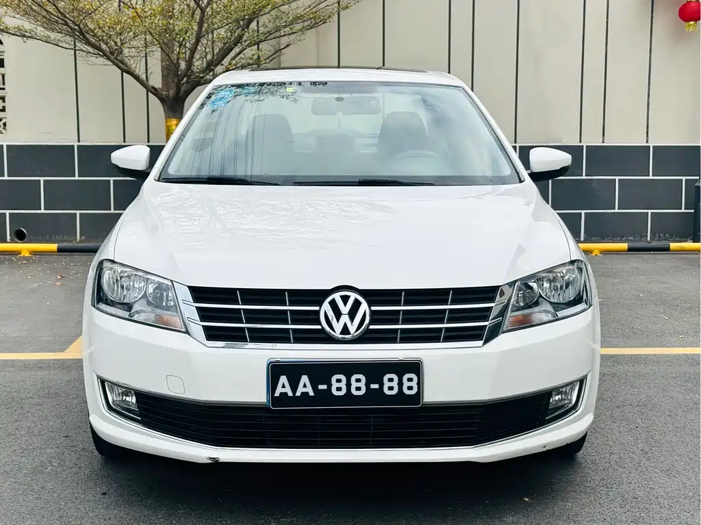 Volkswagen Lavida 2015 — фото 2
