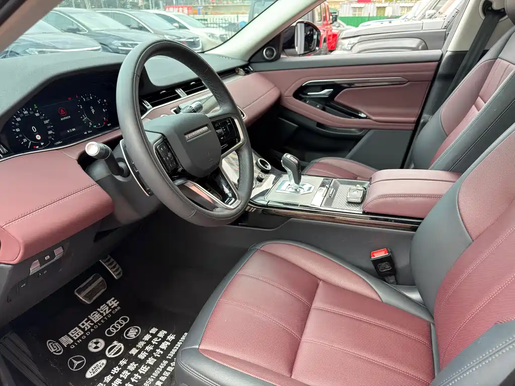 Land Rover Evoque 2023 — фото 7