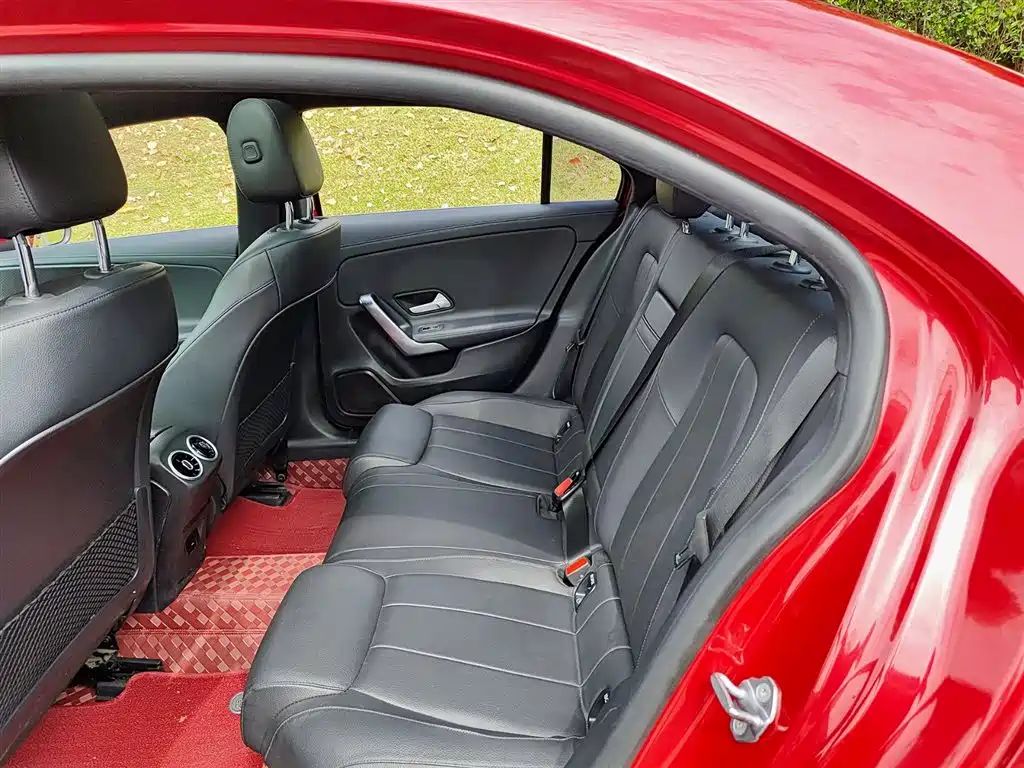 Mercedes-Benz A-Class 2022 — фото 8