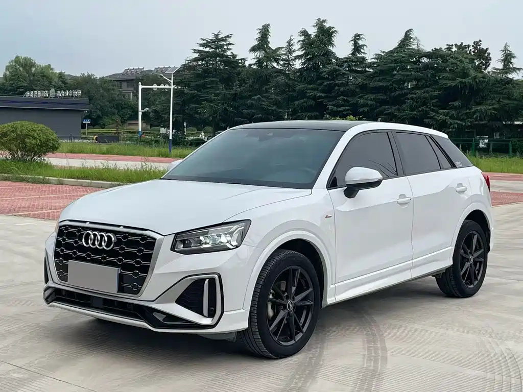 Audi Q2L 2022