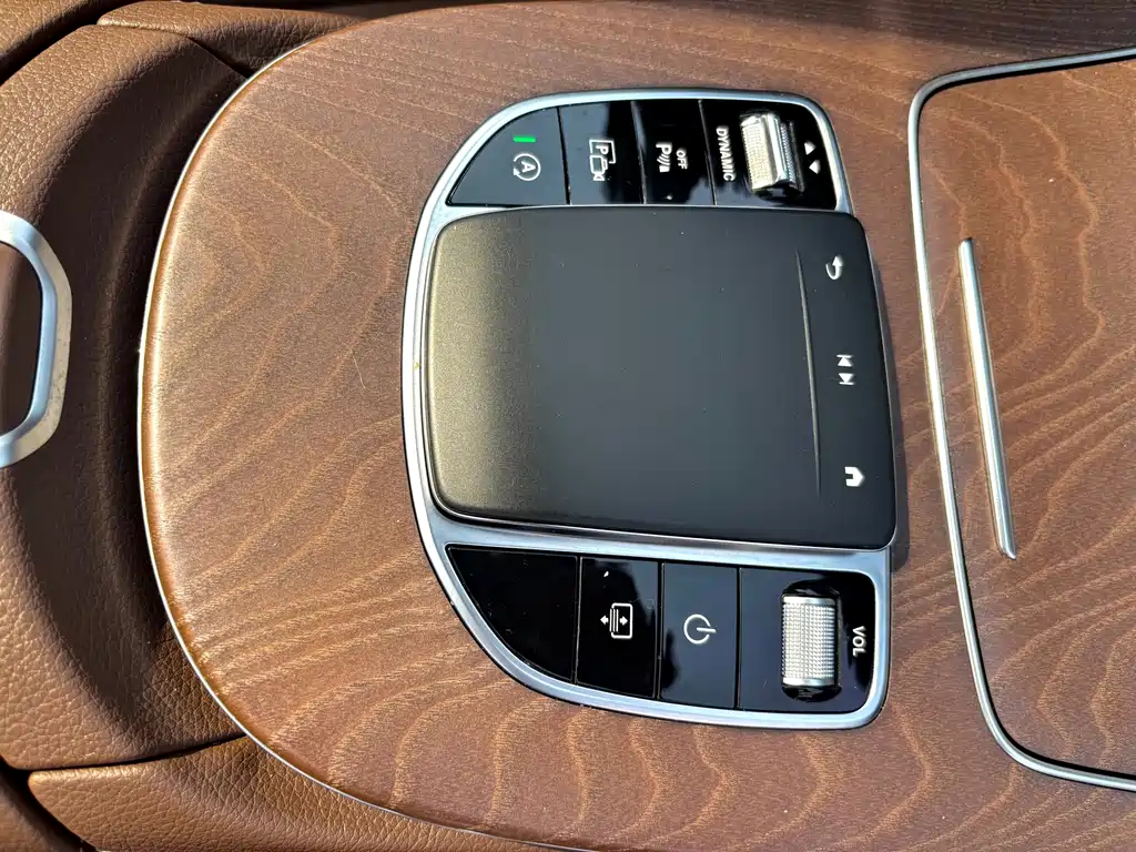 Mercedes-Benz E-Class 2023 — фото 14