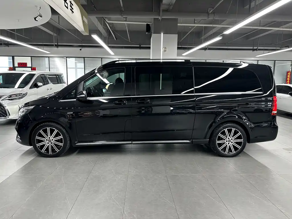 Mercedes-Benz V-Class 2022 — фото 4