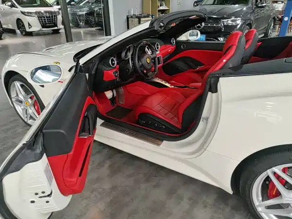 Ferrari California T 2018