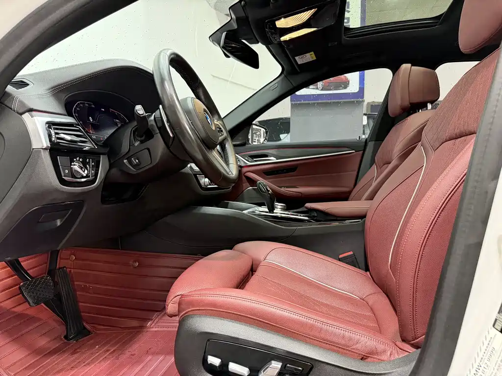 BMW 5 Series 2021