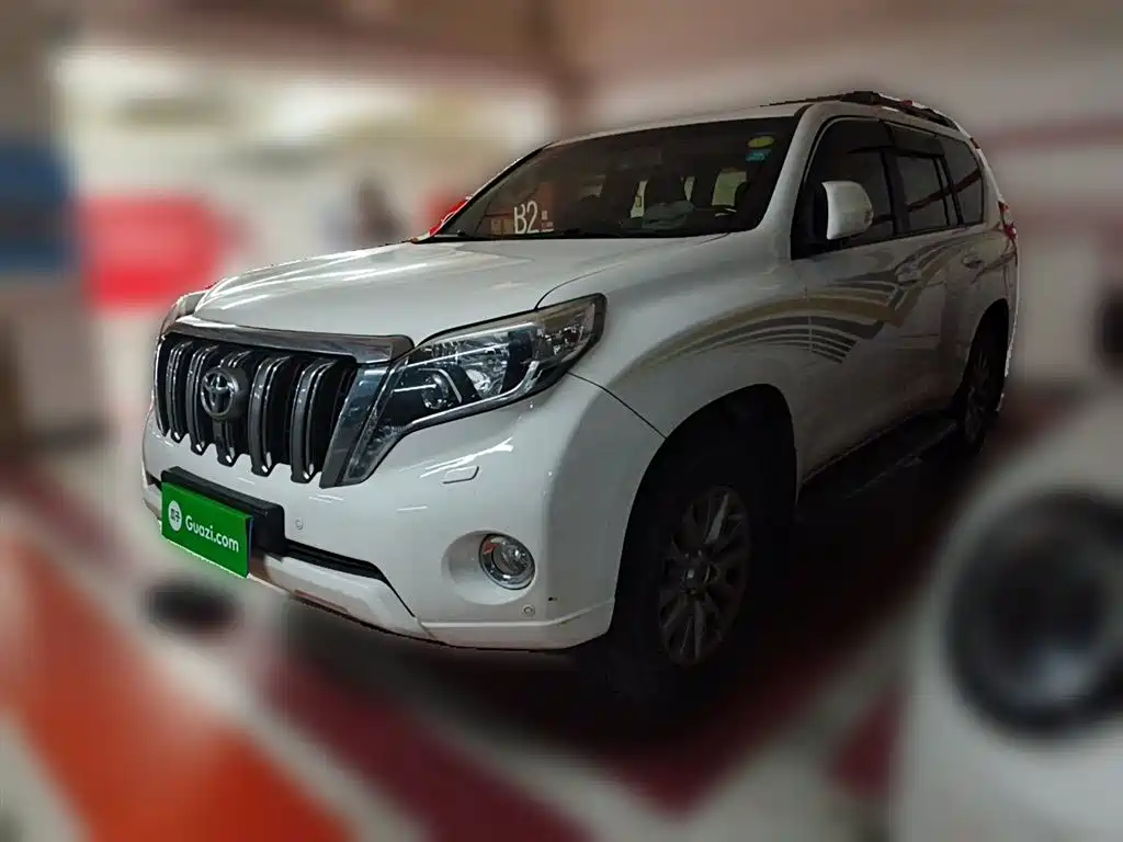 Toyota Prado 2015 — фото 1