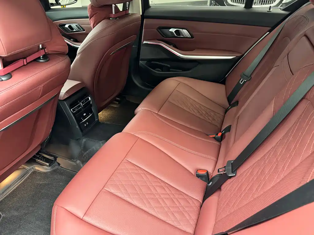 BMW 3 Series 2023