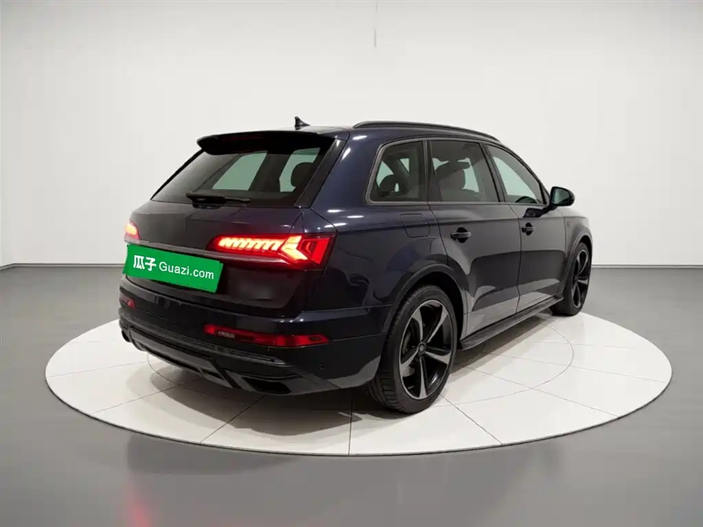 Audi Q7 2021