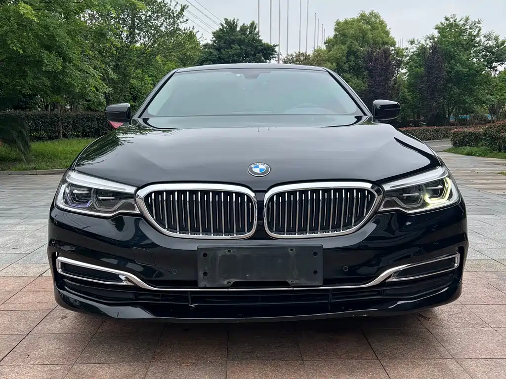 BMW 5 Series 2020 — фото 2