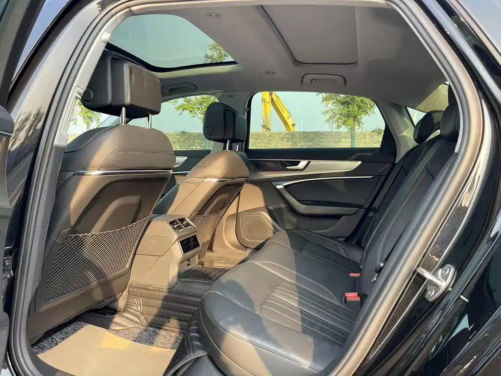 Audi A6L 2022