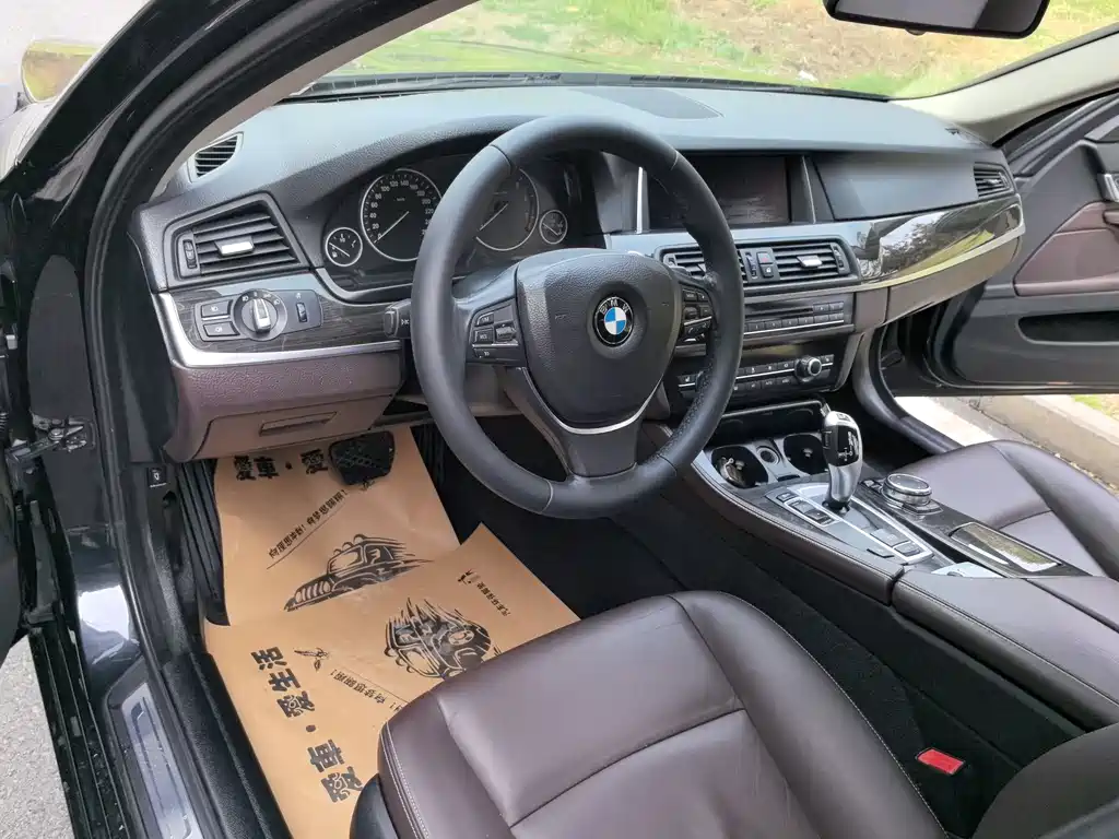 BMW 5 Series 2015 — фото 5