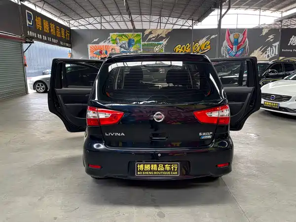Nissan Livina 2013