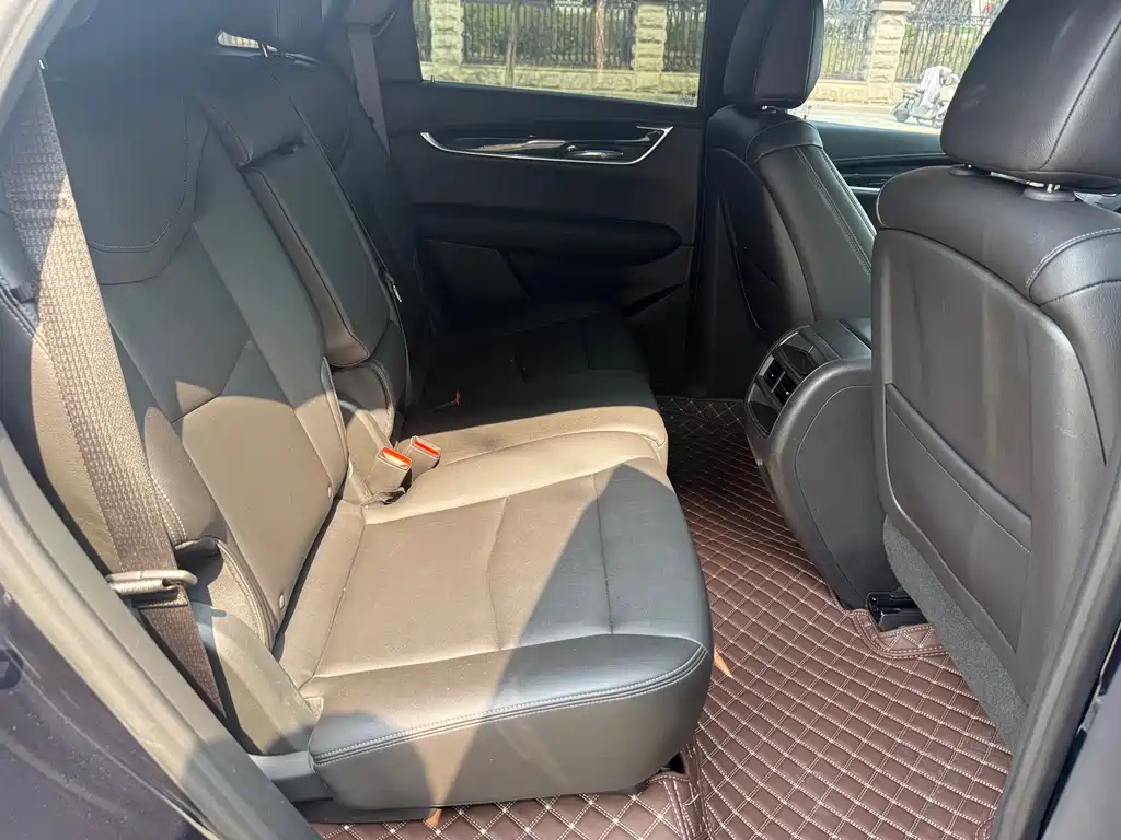 Cadillac XT5 2021 — фото 19