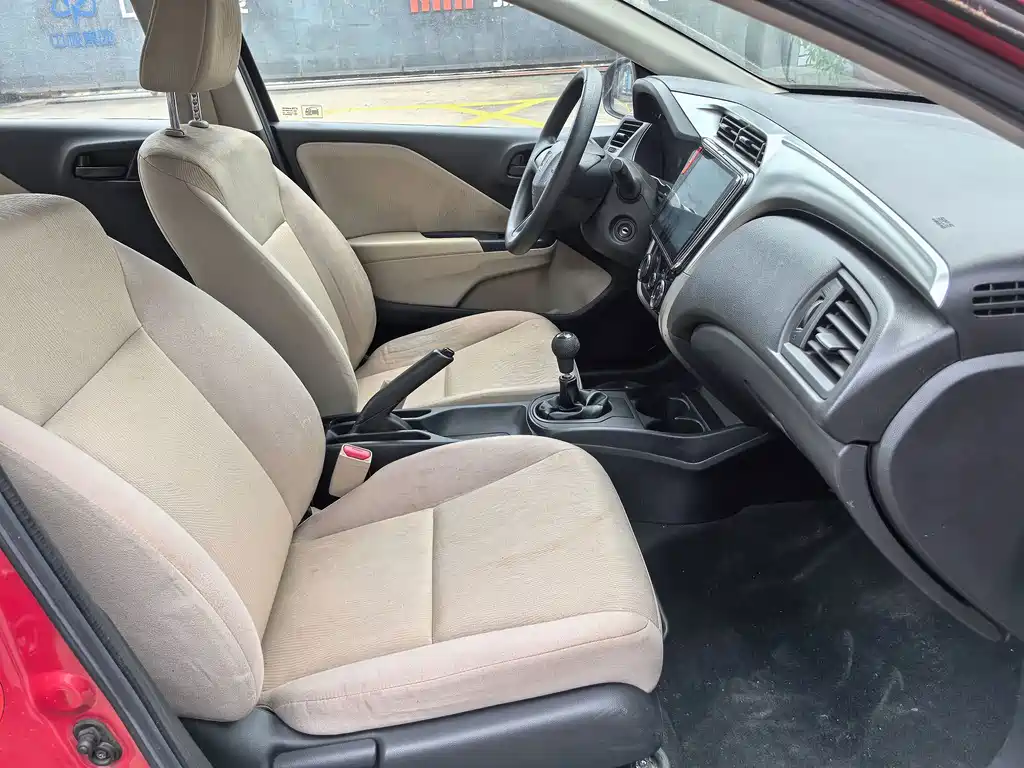 Honda City 2015 — фото 13