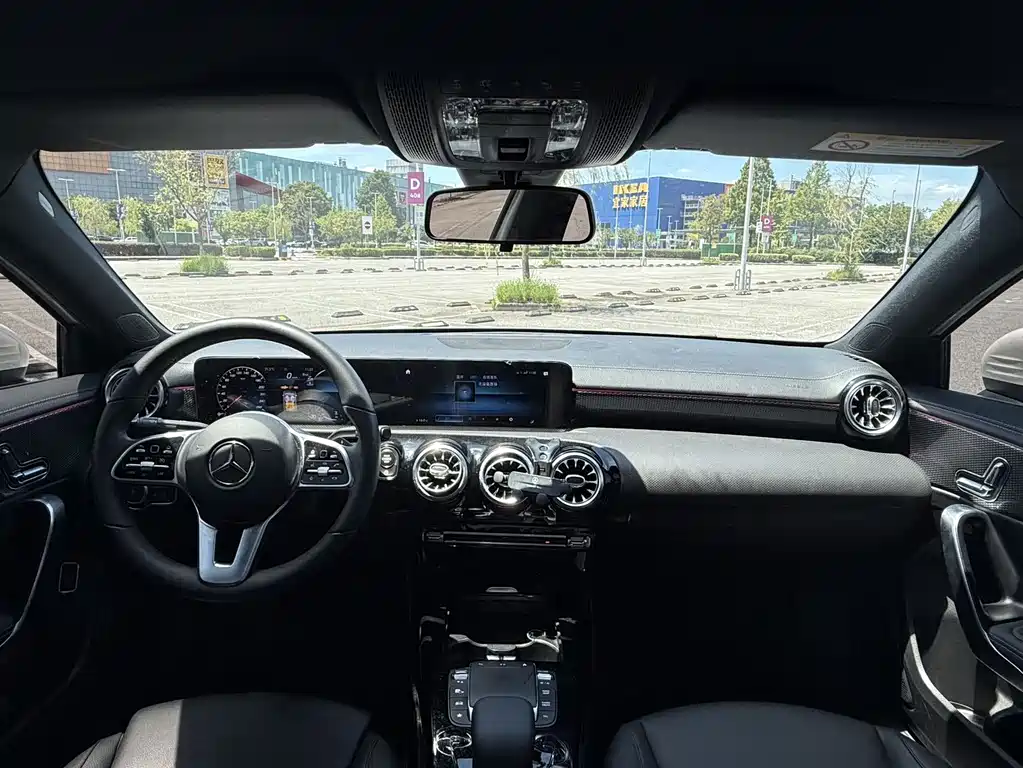 Mercedes-Benz A-Class 2023 — фото 9