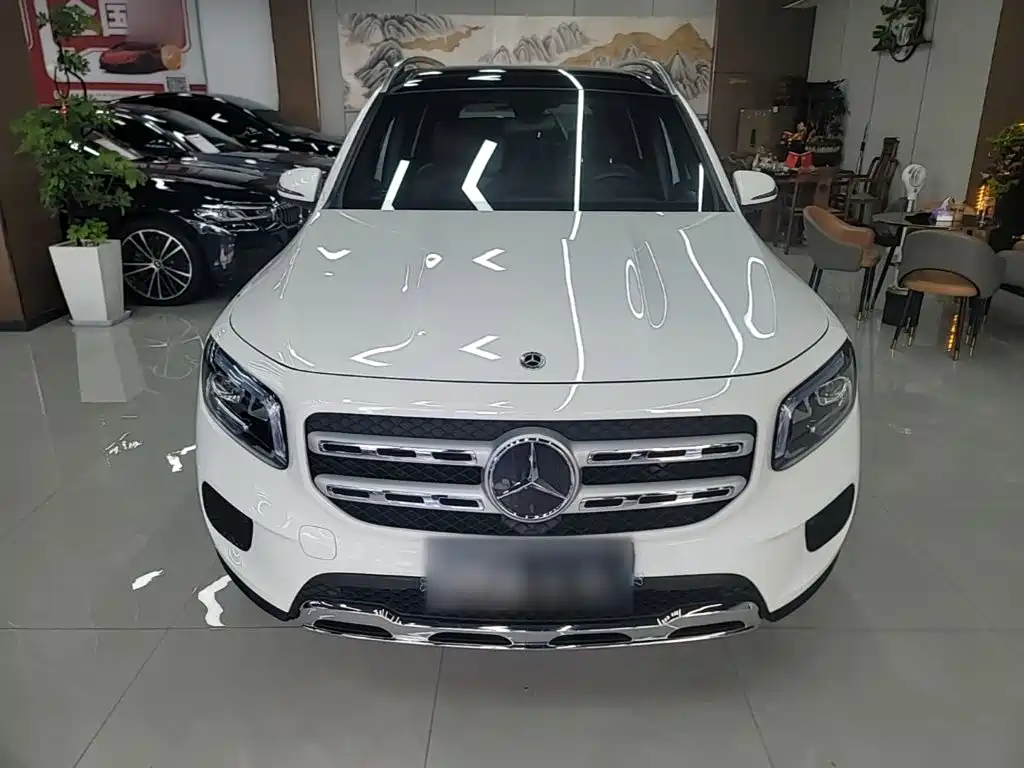 Mercedes-Benz GLB 2023