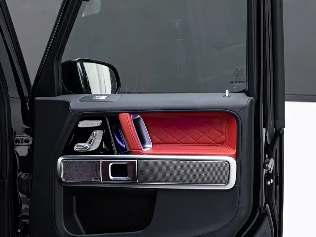 Mercedes-Benz G-Class 2024 — фото 17