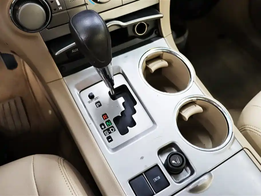 Toyota Highlander 2011 — фото 16