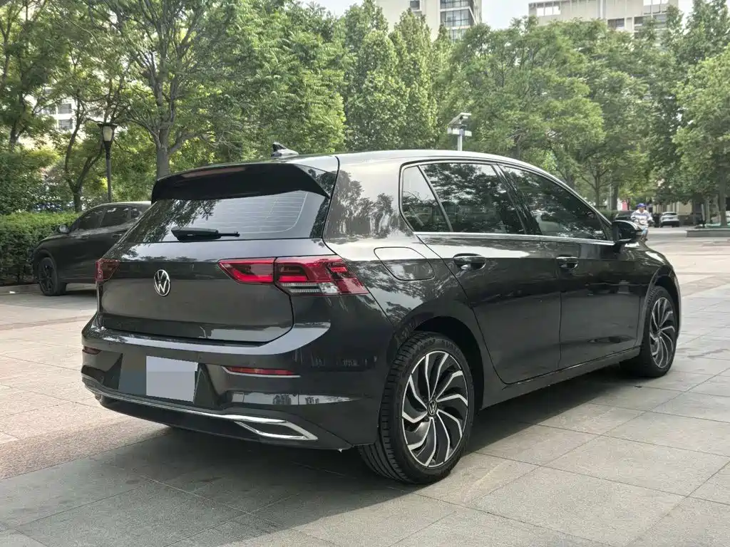 Volkswagen Golf 2023