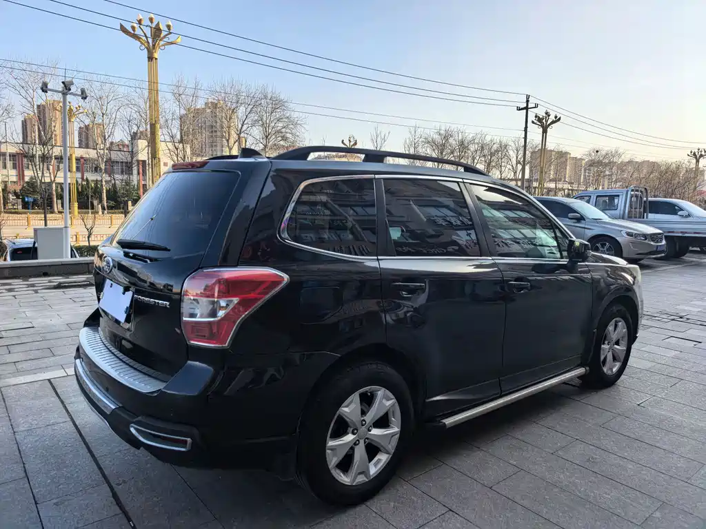 Subaru Forester 2015 — фото 9