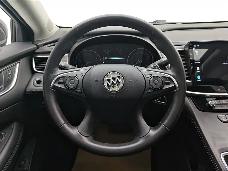 Buick LaCrosse 2017 — фото 15
