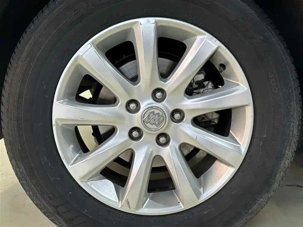 Buick Envision Plus 2017 — фото 10