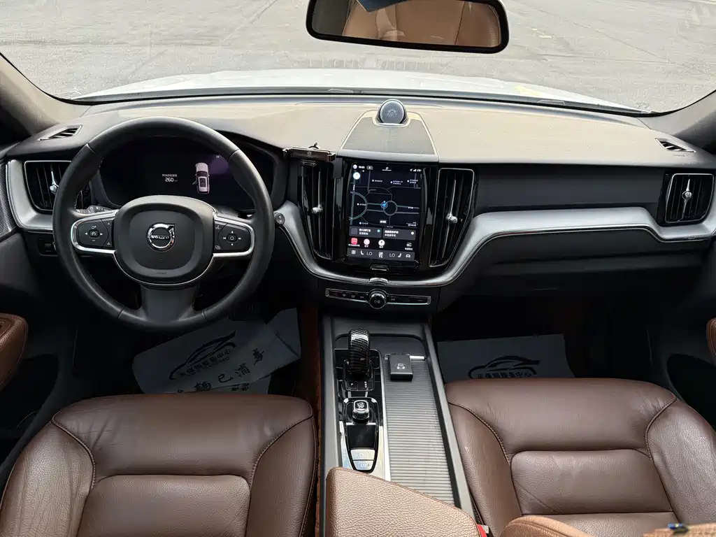 Volvo XC60 2022