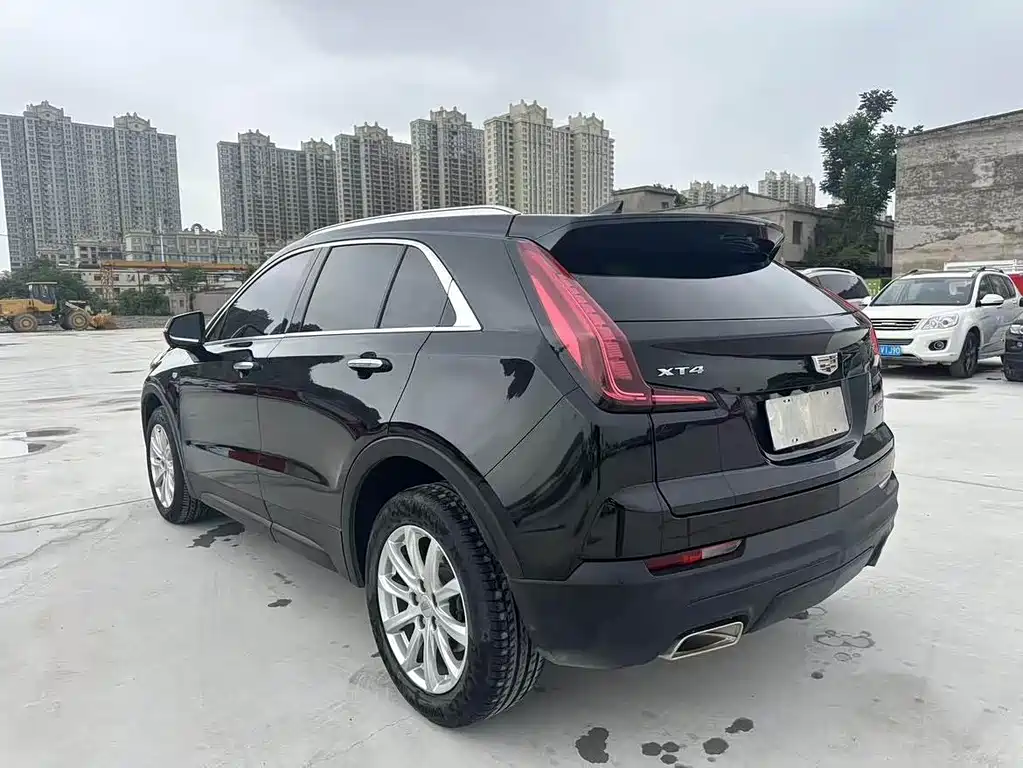 Cadillac XT4 2020 — фото 9