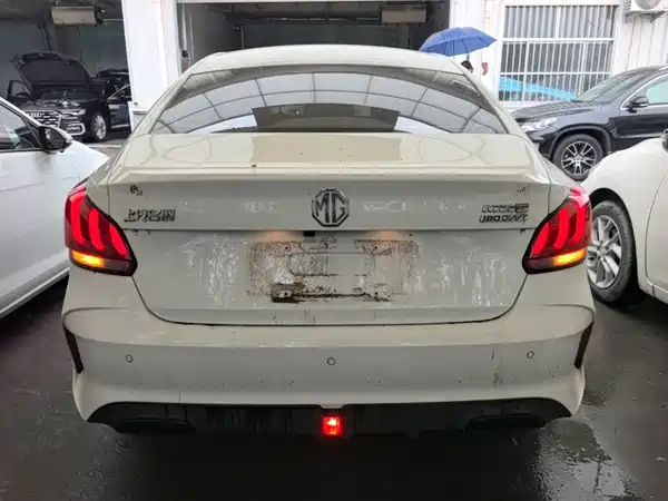 MG MG5 2025