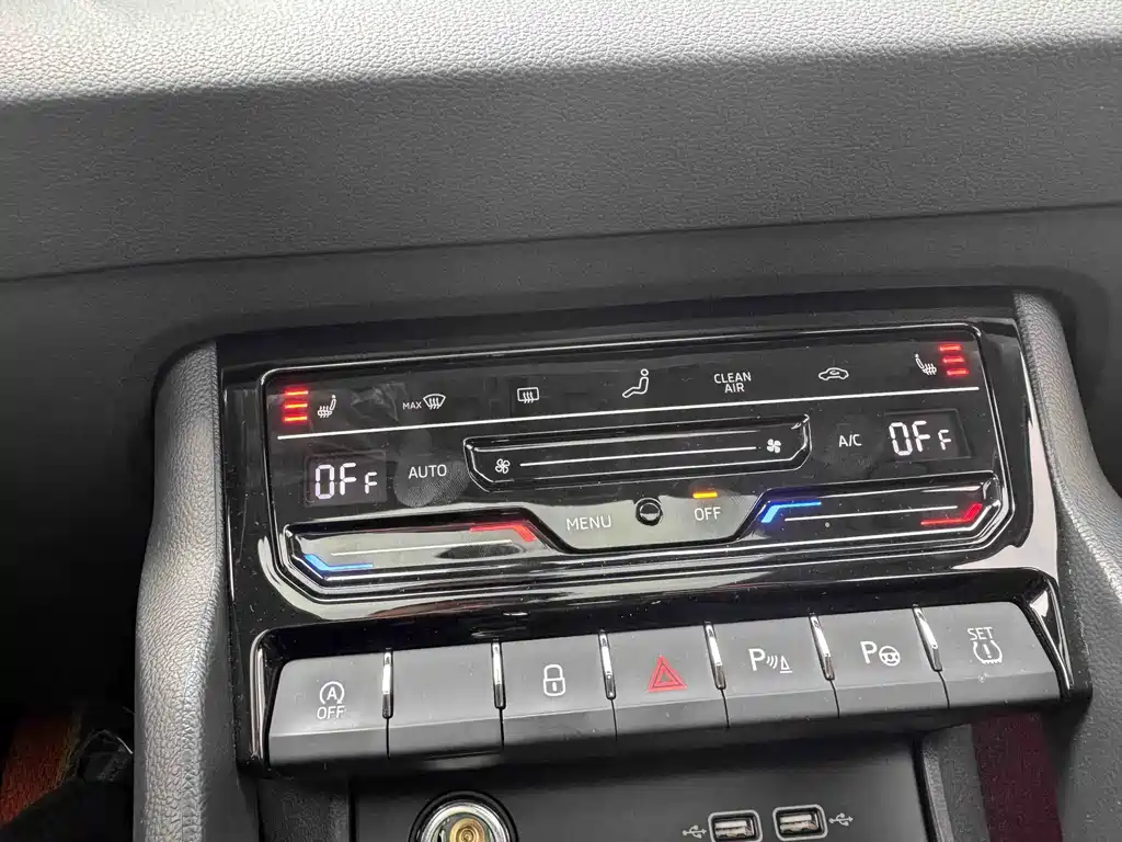 Skoda Karoq 2023 — фото 11