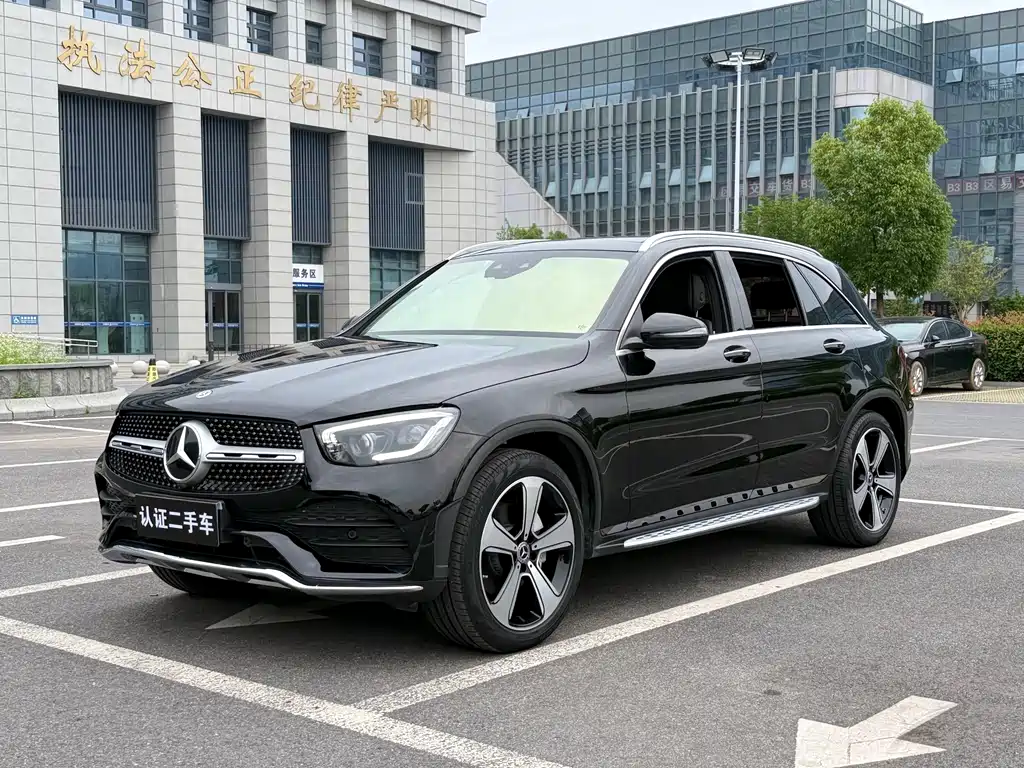 Mercedes-Benz GLC 2023 — фото 1