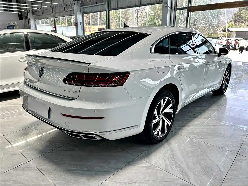 Volkswagen CC 2024 — фото 6