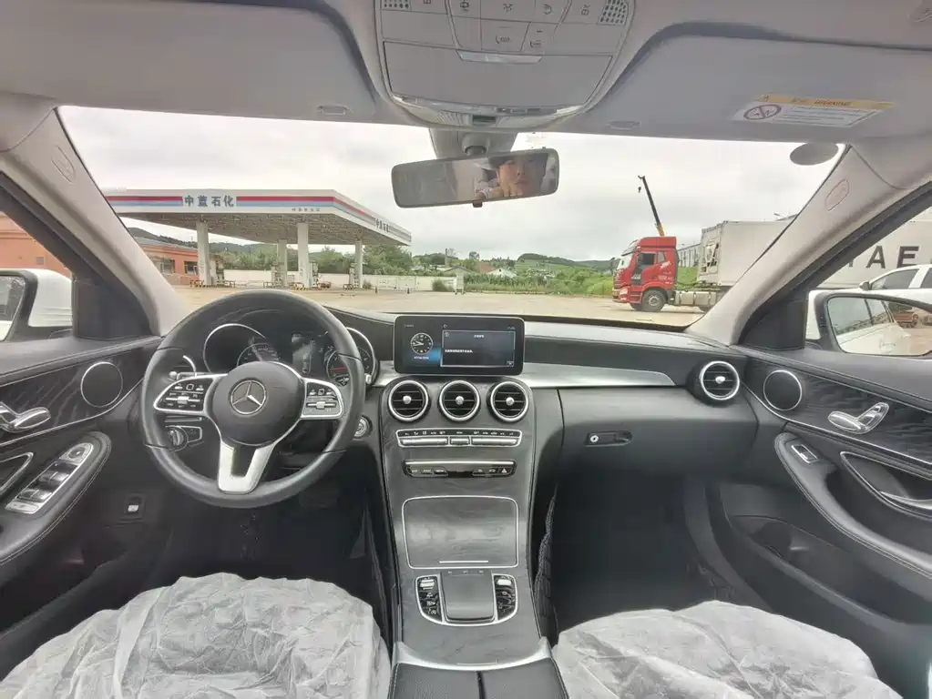 Mercedes-Benz C-Class 2019 — фото 25