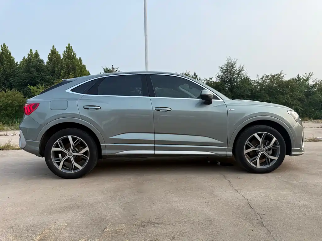 Audi Q3 Sportback 2021 — фото 26