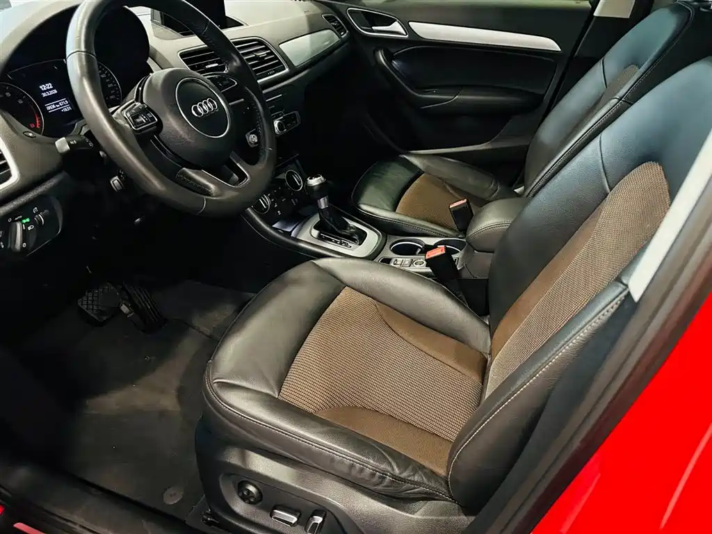 Audi Q3 2017 — фото 10