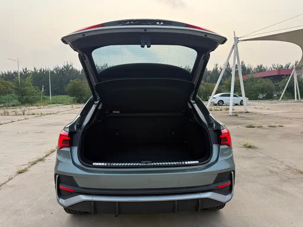 Audi Q3 Sportback 2021 — фото 23
